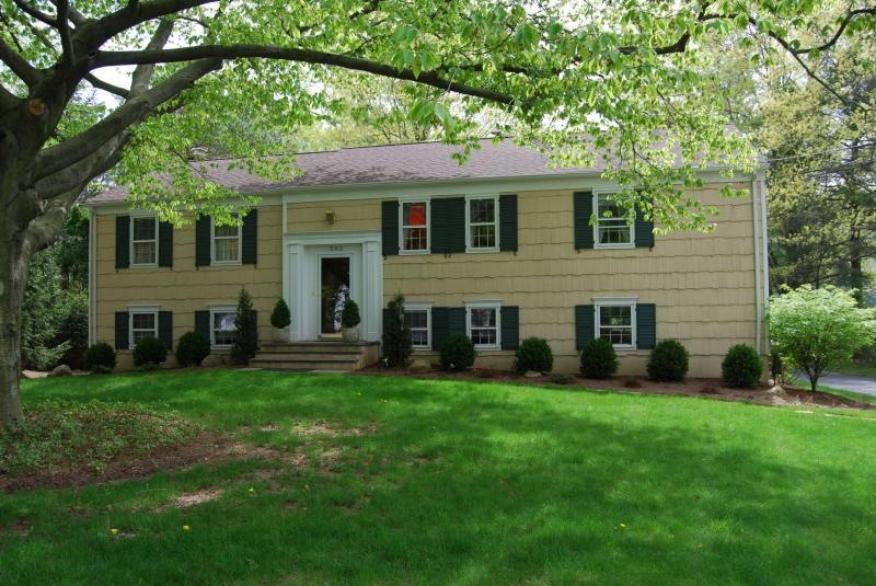 383 Shunpike Rd, Chatham, NJ 07928 - photo 1