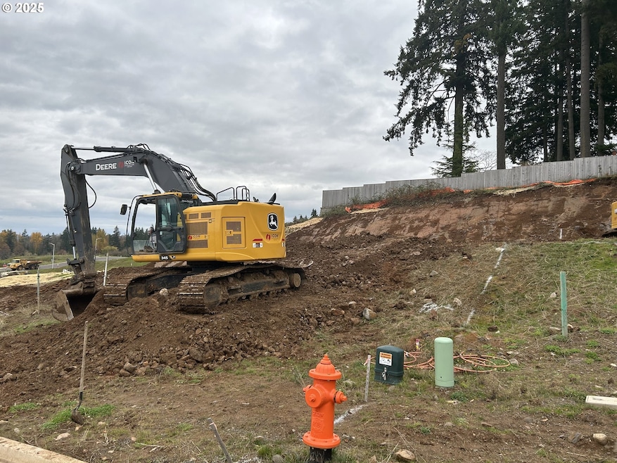 16092 Serres Farms Way unit 51, Oregon City, OR 97045 - photo 1