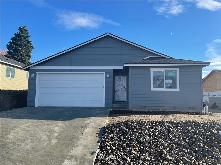 1121 S New Oak Ln, East Wenatchee, WA 98802 - photo 1