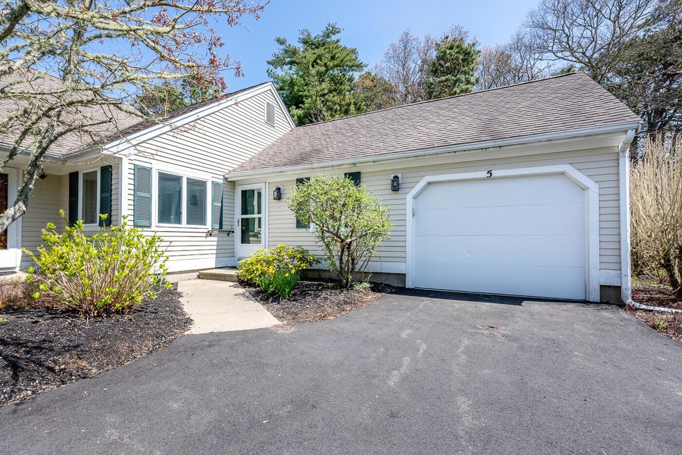 5 Kettle Ln, Mashpee, MA 02649 - photo 1