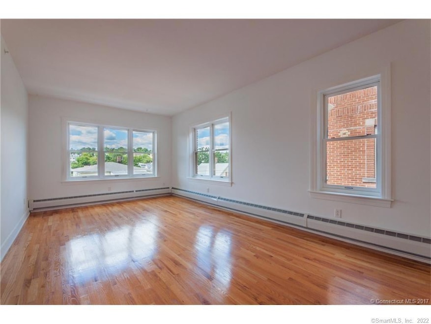 261 Washington St unit 3F, New Britain, CT 06051 - photo 1