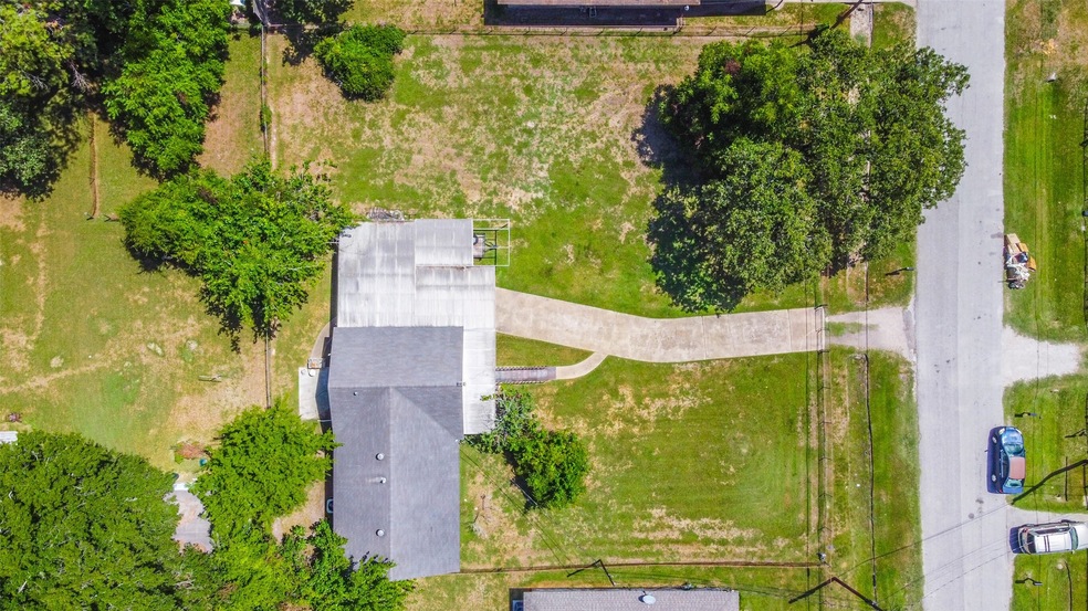 8922 Allwood St, Houston, TX 77016 - photo 1