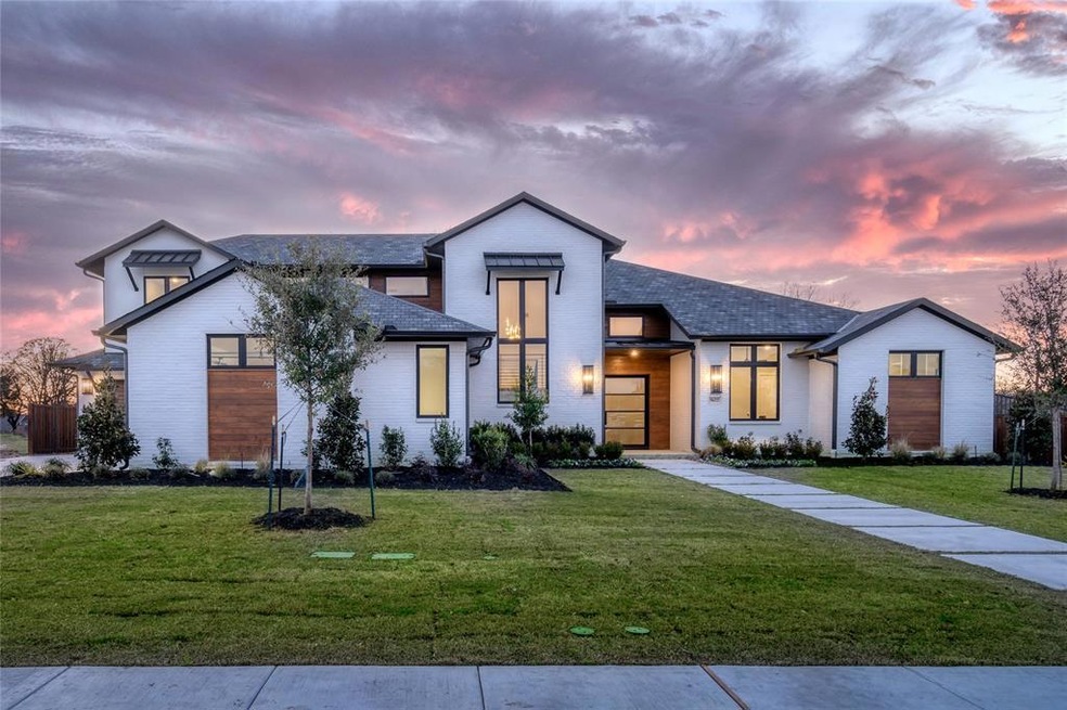 5622 Winnie Dr, Colleyville, TX 76034 - photo 1