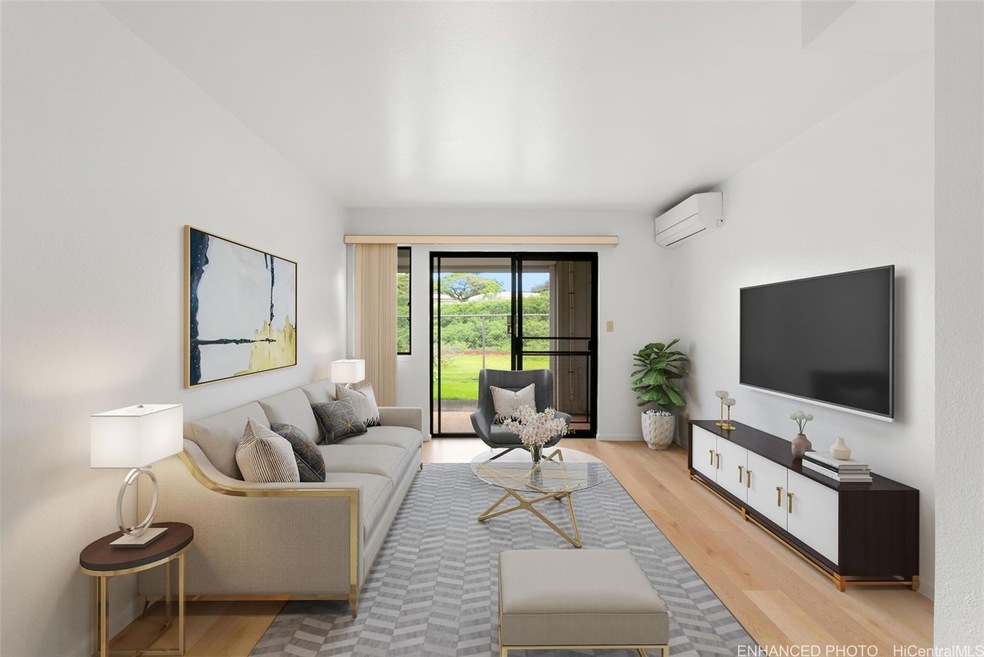 Spacious and bright living room with access to lan