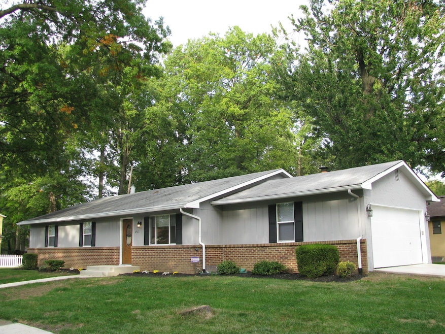 4960 Lyle Main Front