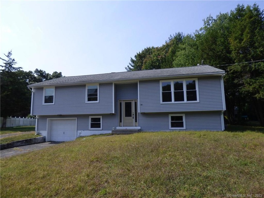 110 Deer Run, Plantsville, CT 06479 - photo 1