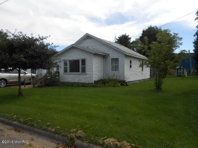 504 Forest Ave, Sturgis, MI 49091 - photo 1