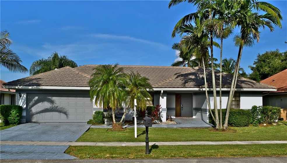 1730 W Oak Knoll Cir, Davie, FL 33324 - photo 1