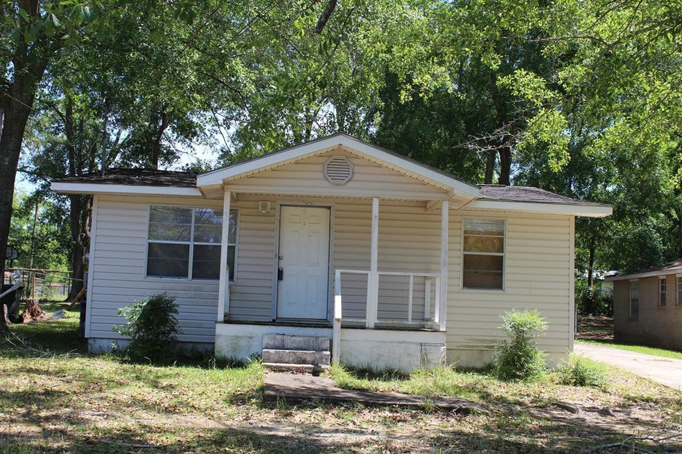 1008 Wilder Ave, Dothan, AL 36303 - photo 1