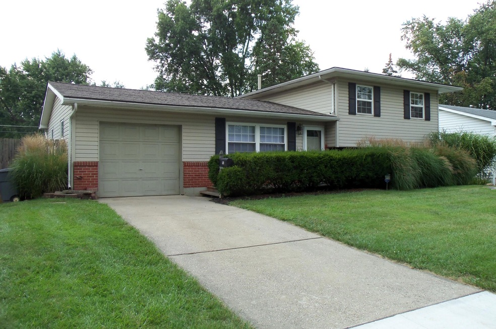 449 Barwood Dr, Columbus, OH 43230 - photo 1