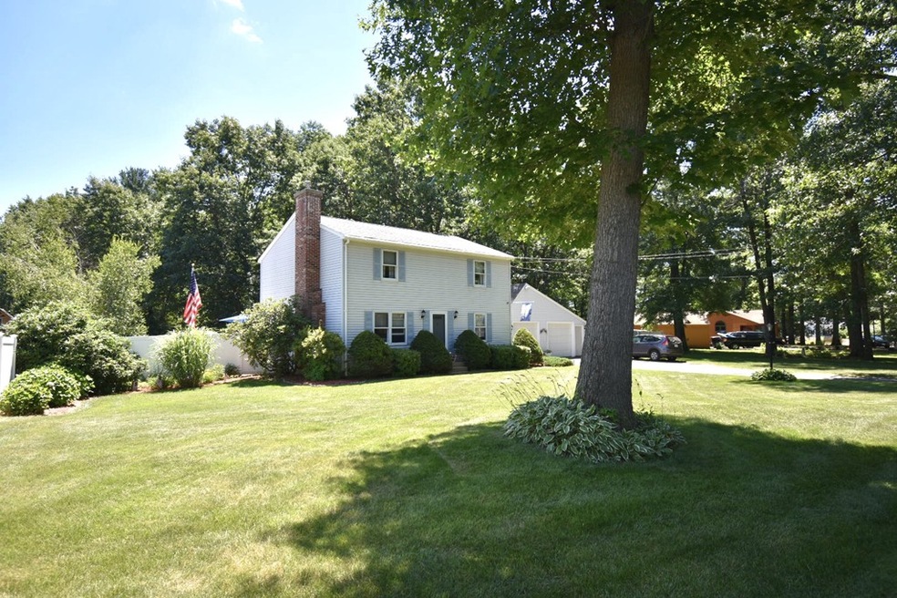 8 Schumann Dr, Westfield, MA 01085 - photo 1