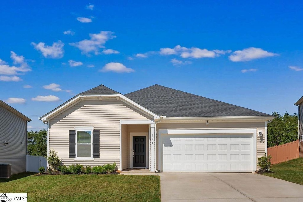 974 Appalachian Dr, Moore, SC 29369 - photo 1