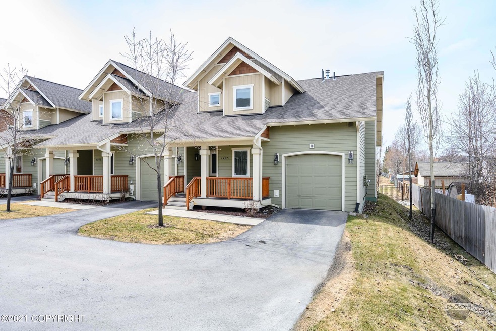 1705 Hollybrook Circle-8