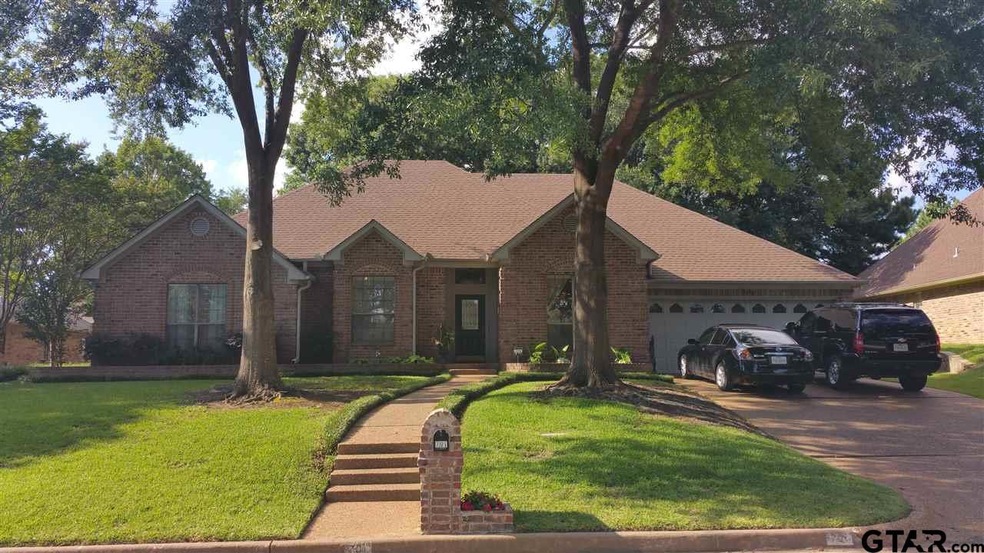 701 Cedar Creek Dr, Tyler, TX 75703 - photo 1