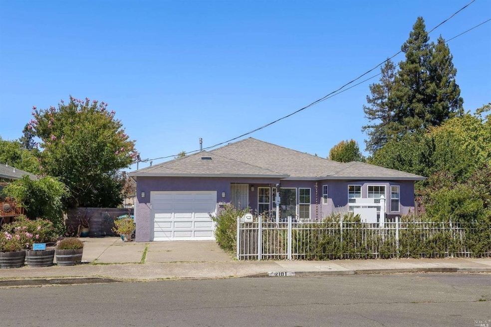 2101 Mesa Way. Welcome Home!