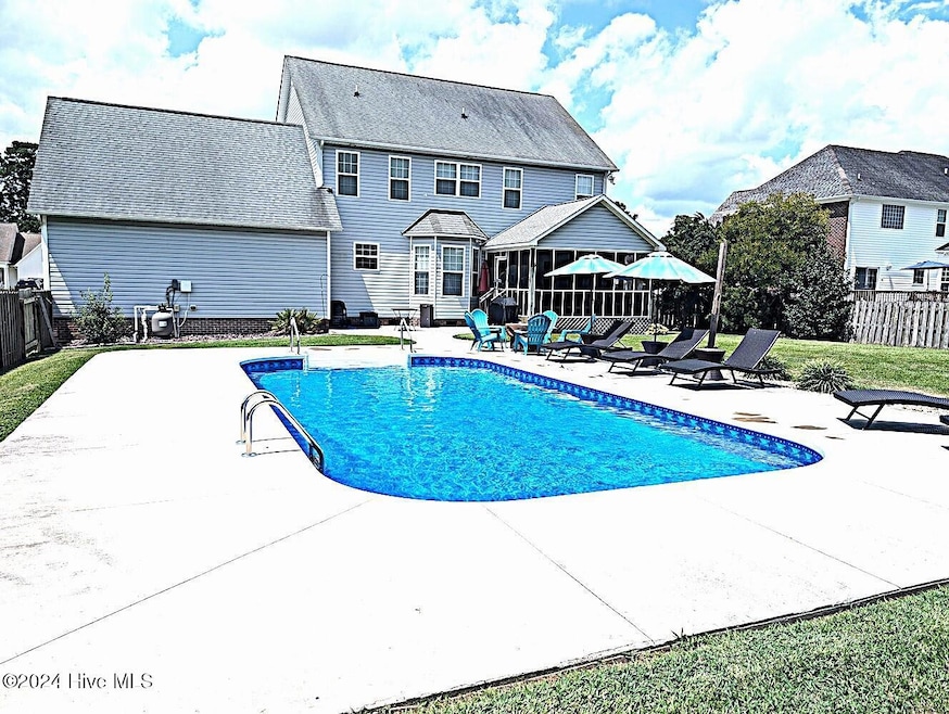 526 Rock Creek pool3