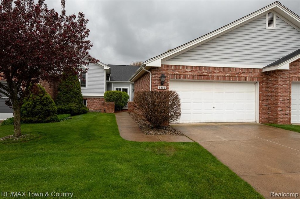 6356 Squire Lake Dr, Flushing, MI 48433 - photo 1