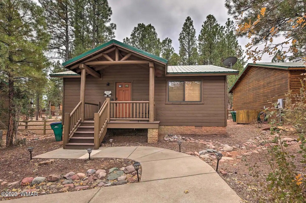 Cottage Loop front view
