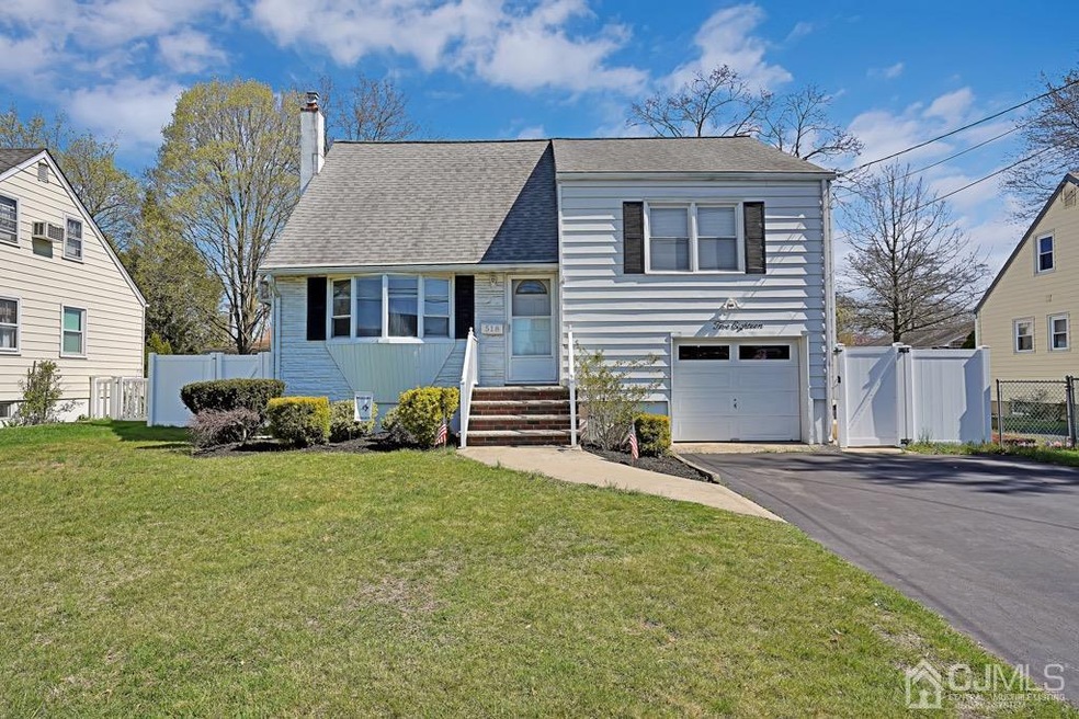 518 Clinton Ave, Middlesex, NJ 08846 - photo 1