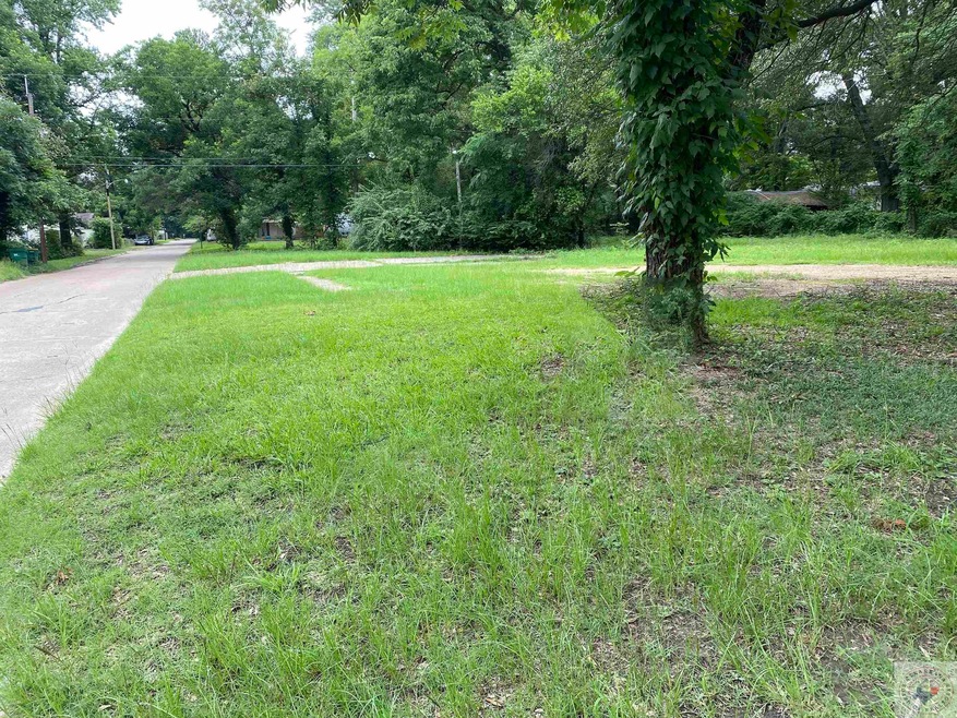 714 Jerome St, Texarkana, TX 75501 - photo 1