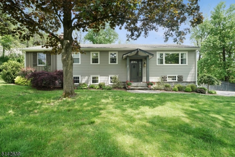 72 Goltra Dr, Basking Ridge, NJ 07920 - photo 1