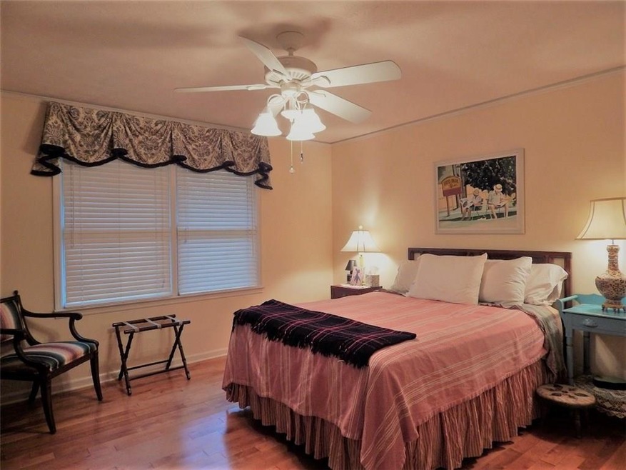 230 Oak Leaf Cir, Roswell, GA 30075 - photo 1