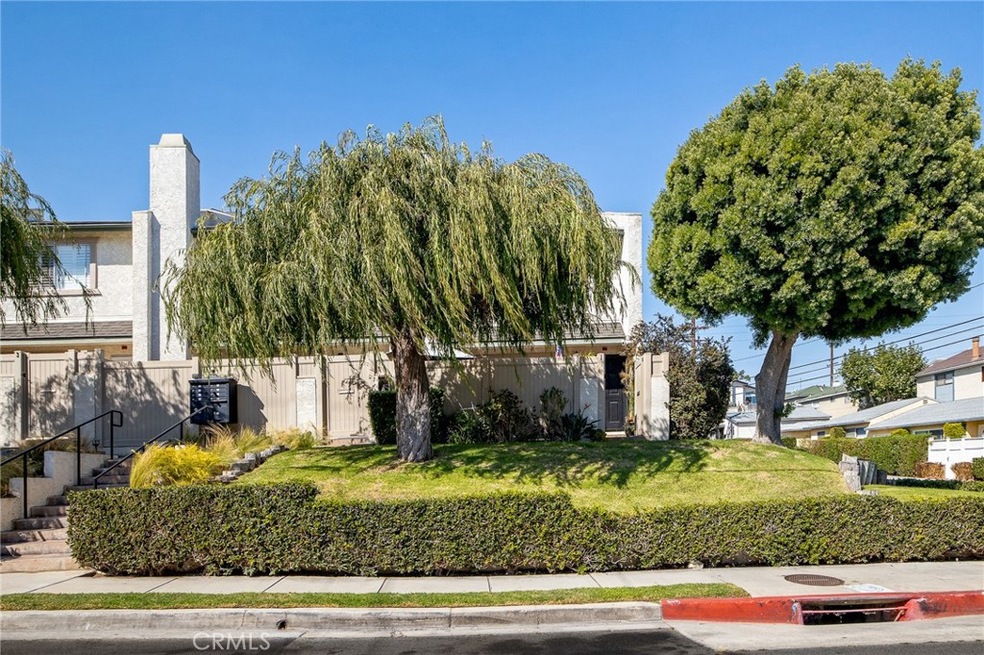 1921 Carnegie Ln unit 1, Redondo Beach, CA 90278 - photo 1