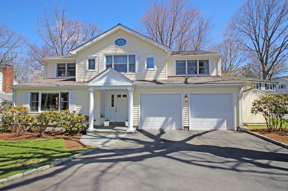 159 Riverside Ave, Riverside, CT 06878 - photo 1