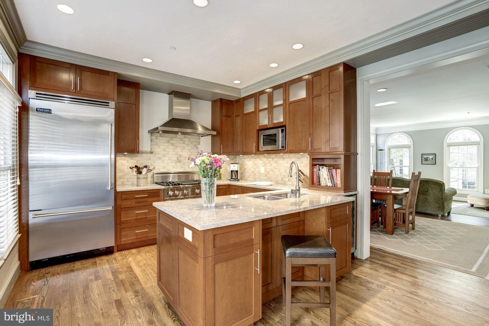 1330 N Adams Ct, Arlington, VA 22201 - photo 1