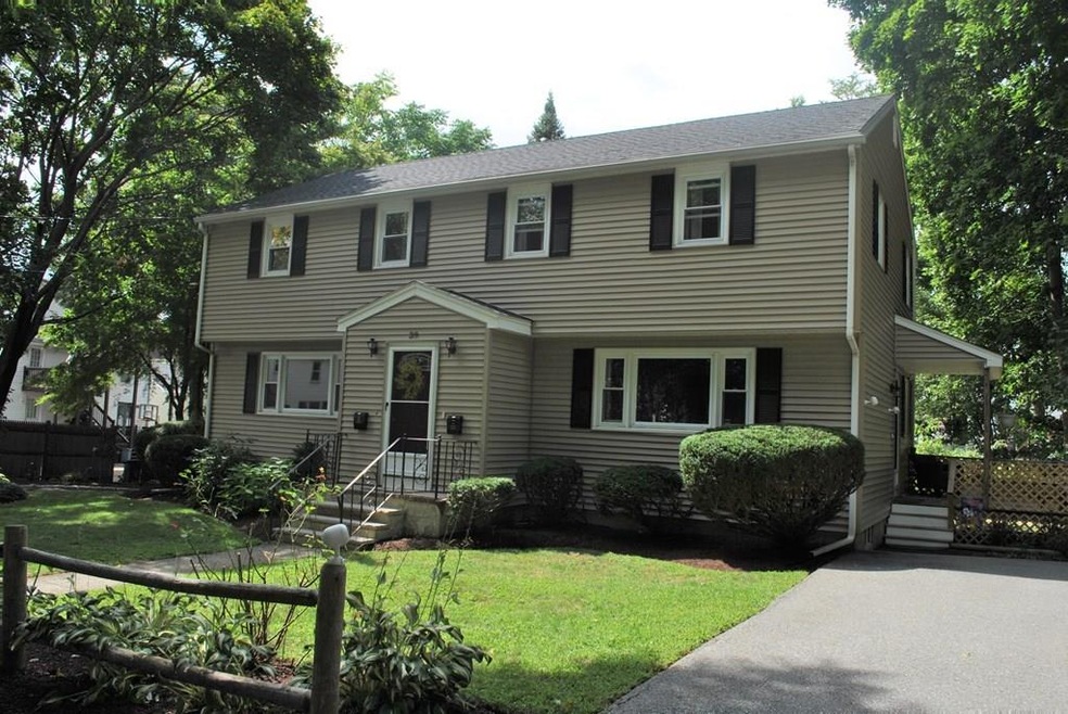 39 Davis St unit 2, Woburn, MA 01801 - photo 1