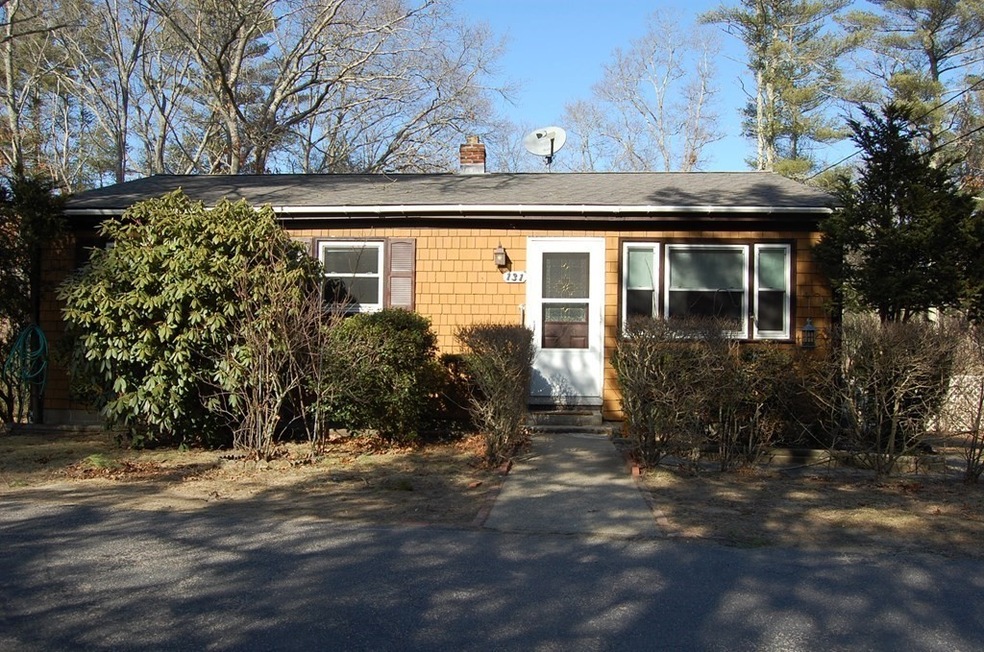 131 Center St, Carver, MA 02330 - photo 1