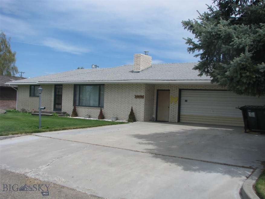 111 N 4th Ave E, Three Forks, MT 59752 - photo 1