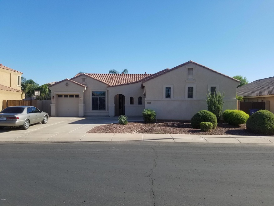 757 E Crescent Place, Chandler, AZ 85249 - photo 1