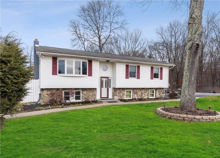 SEE VIRTUAL TOUR LINK