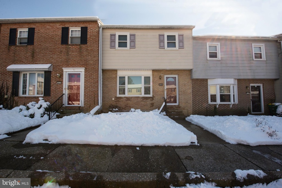 5680 Greens Dr, Allentown, PA 18106 - photo 1