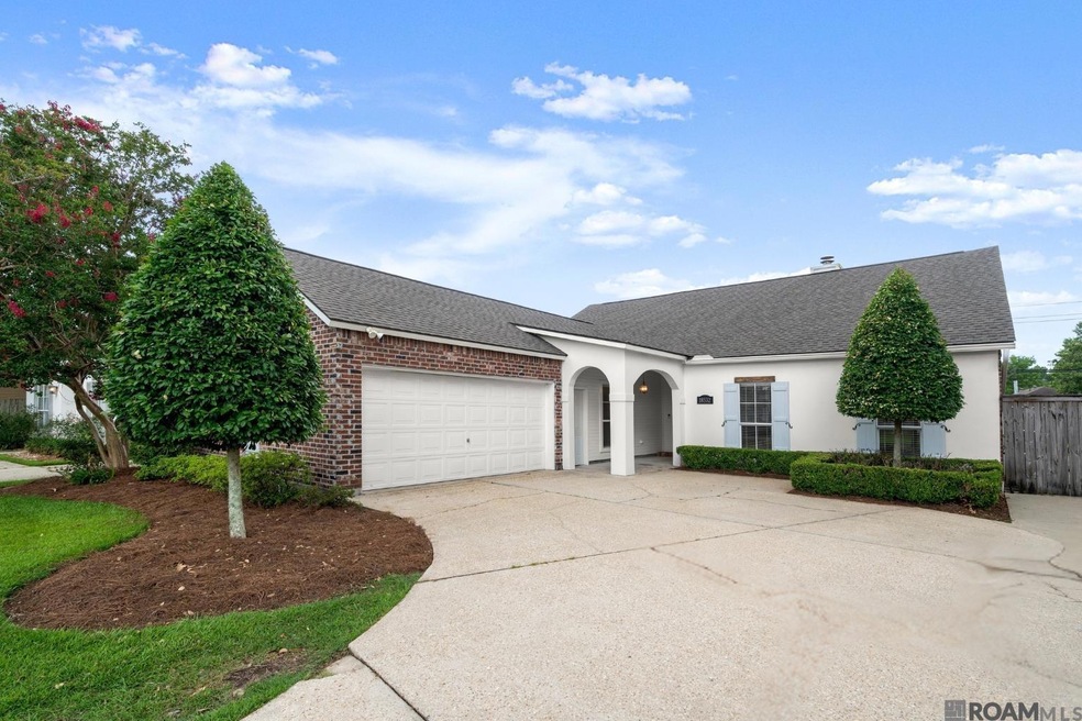 Pending $289,900 • Co-Listing Agent