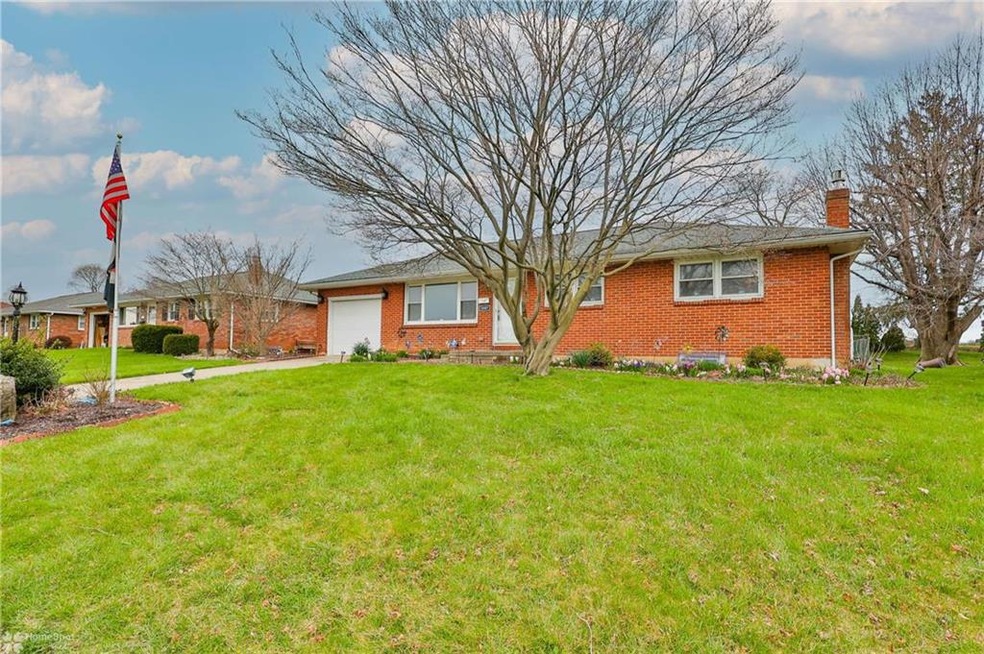 3507 Center St, Whitehall, PA 18052 - photo 1