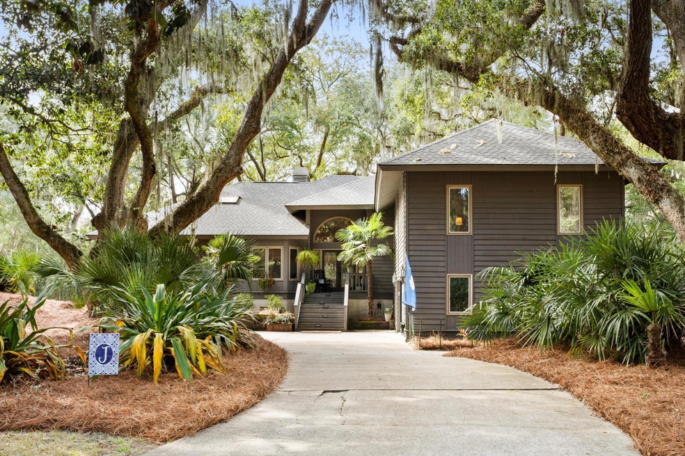 Exterior 1