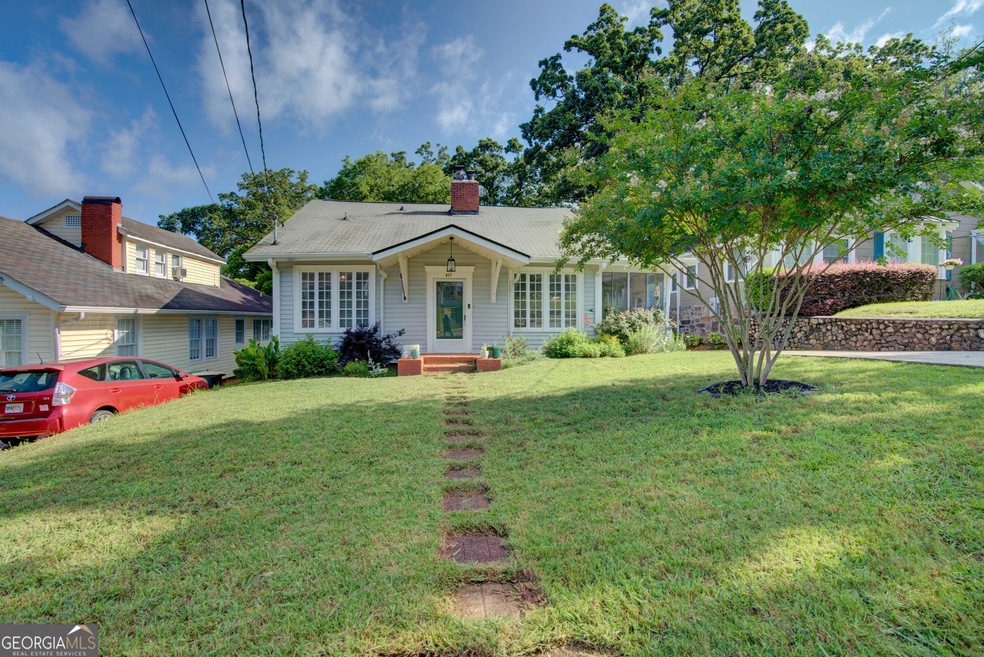 Pending $249,900 • Co-Listing Agent
