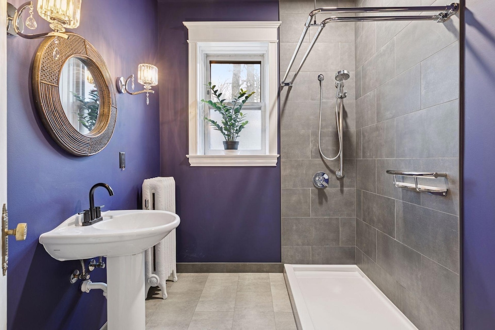 69 Milton St N unit 1, Saint Paul, MN 55104 - photo 1