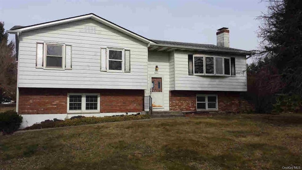 15 Forge Ct, Fishkill, NY 12524 - photo 1