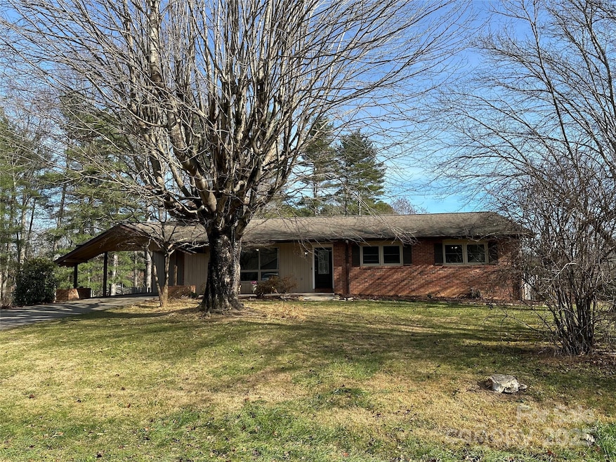 2 Star Ln, Hendersonville, NC 28791 - photo 1