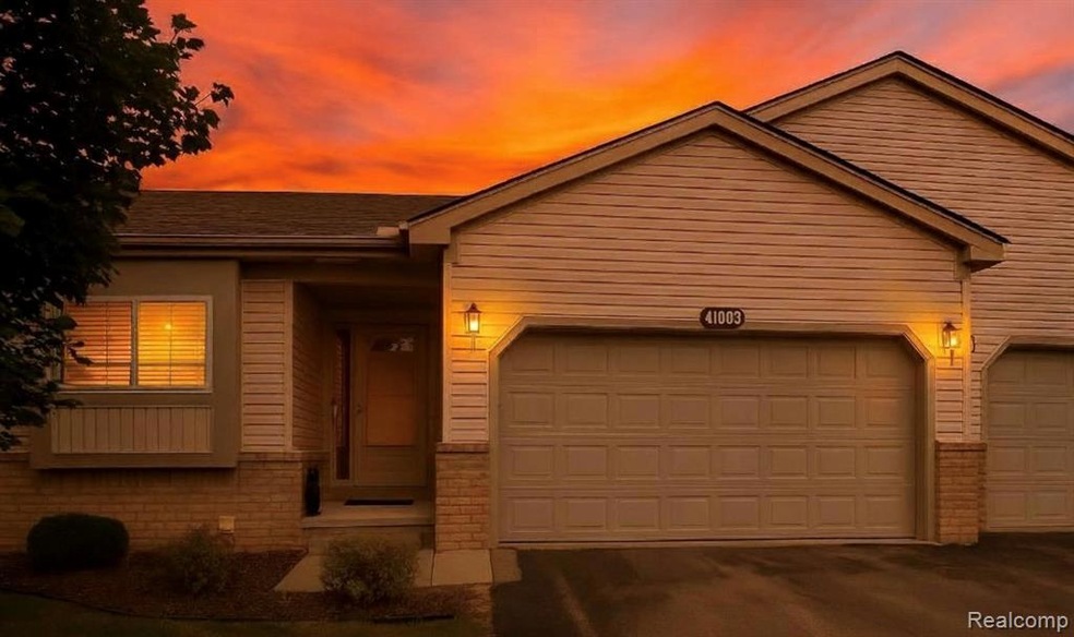 41003 Williams St unit 242, Grand Blanc, MI 48439 - photo 1