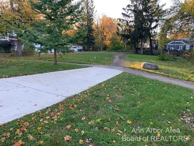 3268 Central St, Dexter, MI 48130 - photo 1