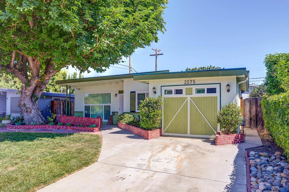 Sold $1,200,000 • Co-Listing Agent