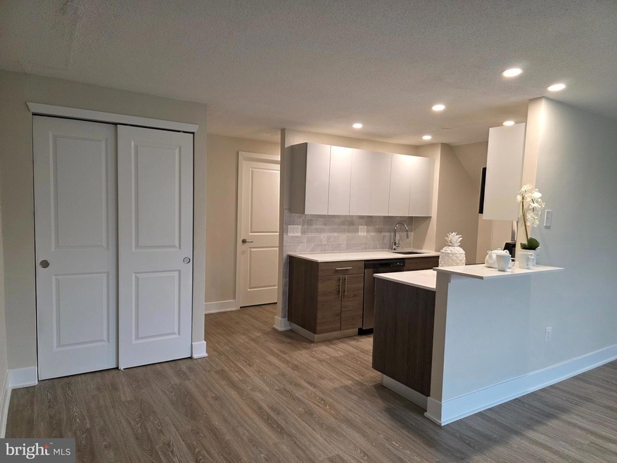 104 W North Ln unit .B5, Conshohocken, PA 19428 - photo 1