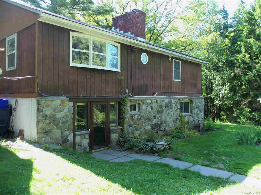 291 Schultz Hill Rd, Staatsburg, NY 12580 - photo 1