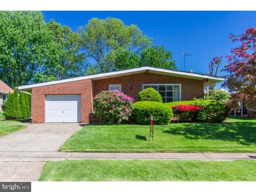 1205 Bullens Ln, Woodlyn, PA 19094 - photo 1