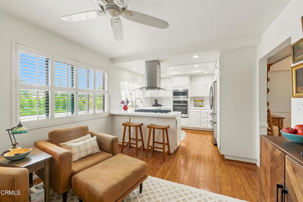 18751 Hatteras St unit 13, Tarzana, CA 91356 - photo 1