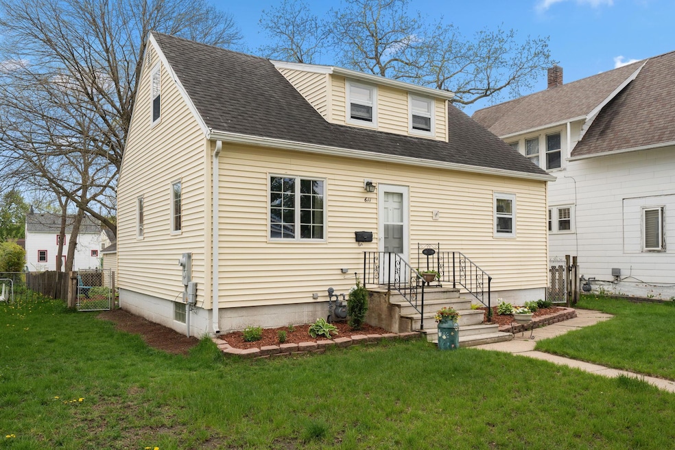 611 9th Ave SW, Austin, MN 55912 - photo 1